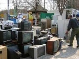 Se colectează deşeurile electrice şi electronice la Pecica