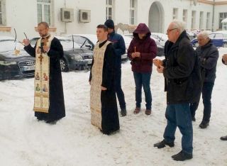 Slujbă de pomenire pentru cinci eroi martiri, la Palatul Justiției din Arad