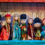 Spectacolul „Zâna lacului”, pe scena Trupei Marionete din Arad