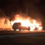 Un bărbat din Șiclău și-a dat foc la două autoturisme