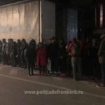 34 de migranți ascunși într-un automarfar, depistaţi la PTF Nădlac II