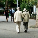 Fenomenul de îmbătrânire demografică se accentuează în România