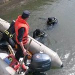 Copil care a intrat în râul Mureș și nu a mai ieșit, căutat de scafandri. UPDATE 3 Copilul, declarat decedat