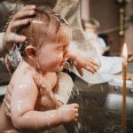 Avocatul Poporului propune Bisericii Ortodoxe Române analizarea oportunităţii unor cursuri privind Taina Botezului