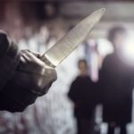 Doi soți din Lipova, amenințati în propria casă de un cioban cu un cuțit