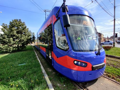 spiritual wine boycott Primăria Oradea a cumpărat 20 de tramvaie Imperio de la fabrica din Arad -  Actualitati-Arad