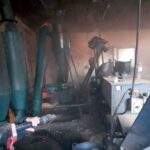 Incendiu la o fabrică de peleţi din oraşul Sebiş. Nu au fost victime