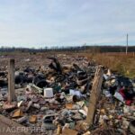 Aproximativ 50 de tone de gunoaie, descoperite de Garda de Mediu pe un teren al Primăriei Arad