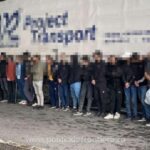 92 de migranți au fost depistați ascunși în trei autovehicule, la PTF Nădlac II