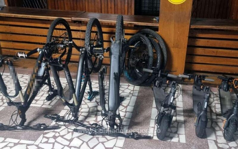 Trotinete şi biciclete care ar fi fost furate din străinătate, depistate la Nădlac