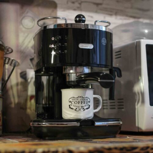 Ritualul perfect al cafelei – de ce boabele întregi schimbă totul