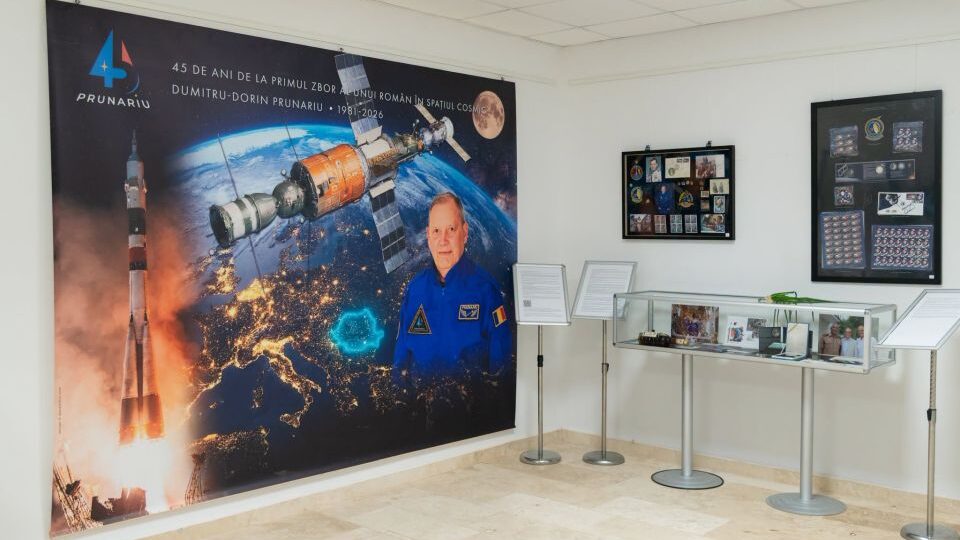 Expoziţie aniversară dedicată celor 45 de ani de la zborul în spaţiu al lui Dumitru Prunariu